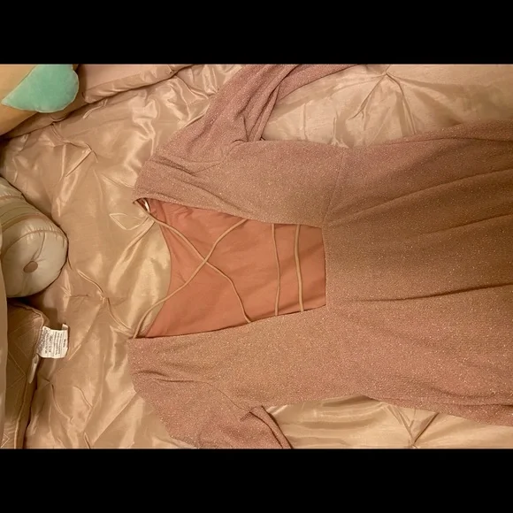 Fashion Nova sparkly dress - Picture 2 of 3